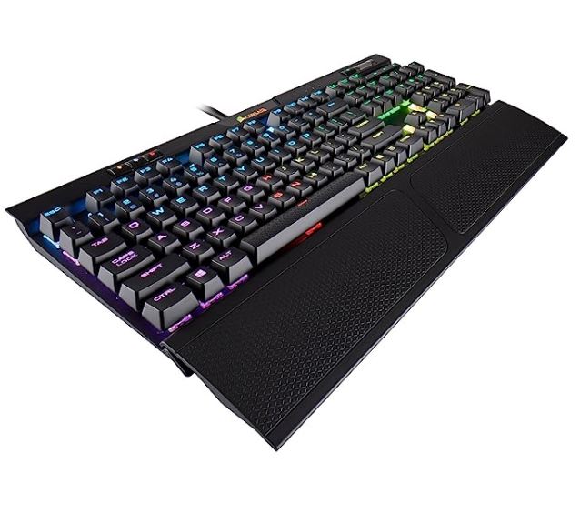 CORSAIR K70 MAX Black MGX